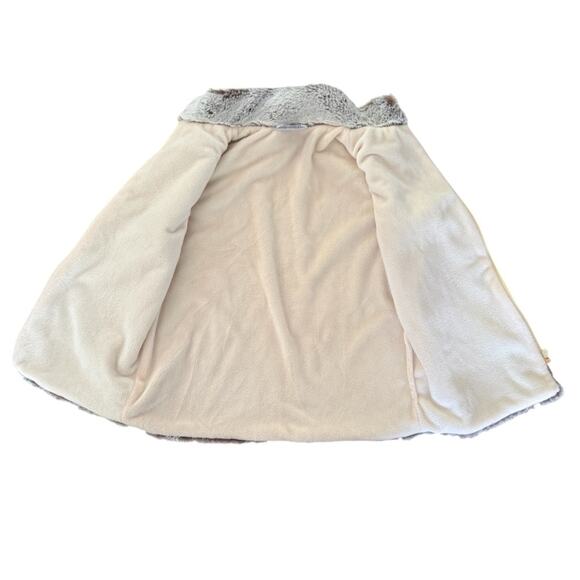 Dani Créations Kids’ Marmot Plush Sleeveless Vest 
Soft Size 5/6 - Picture 5 of 8